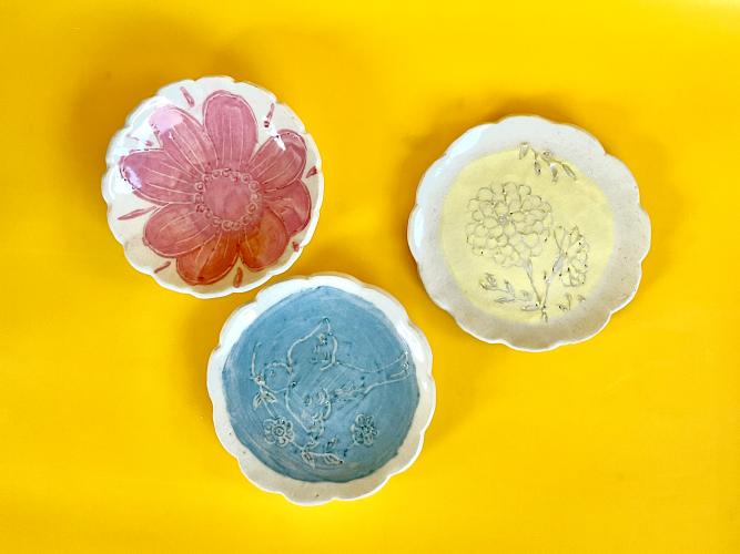 春をまとう菊花皿