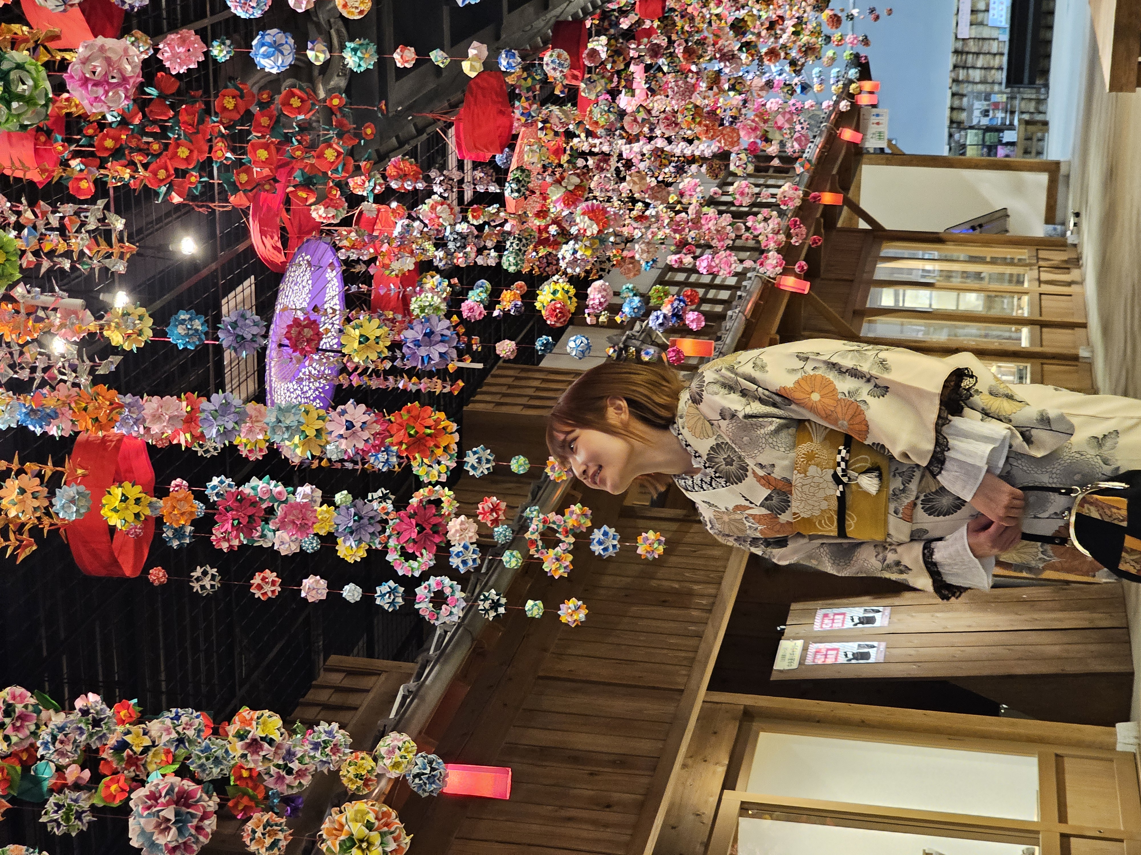 瀬戸蔵ミュージアム千代紙つるし飾り（着物）