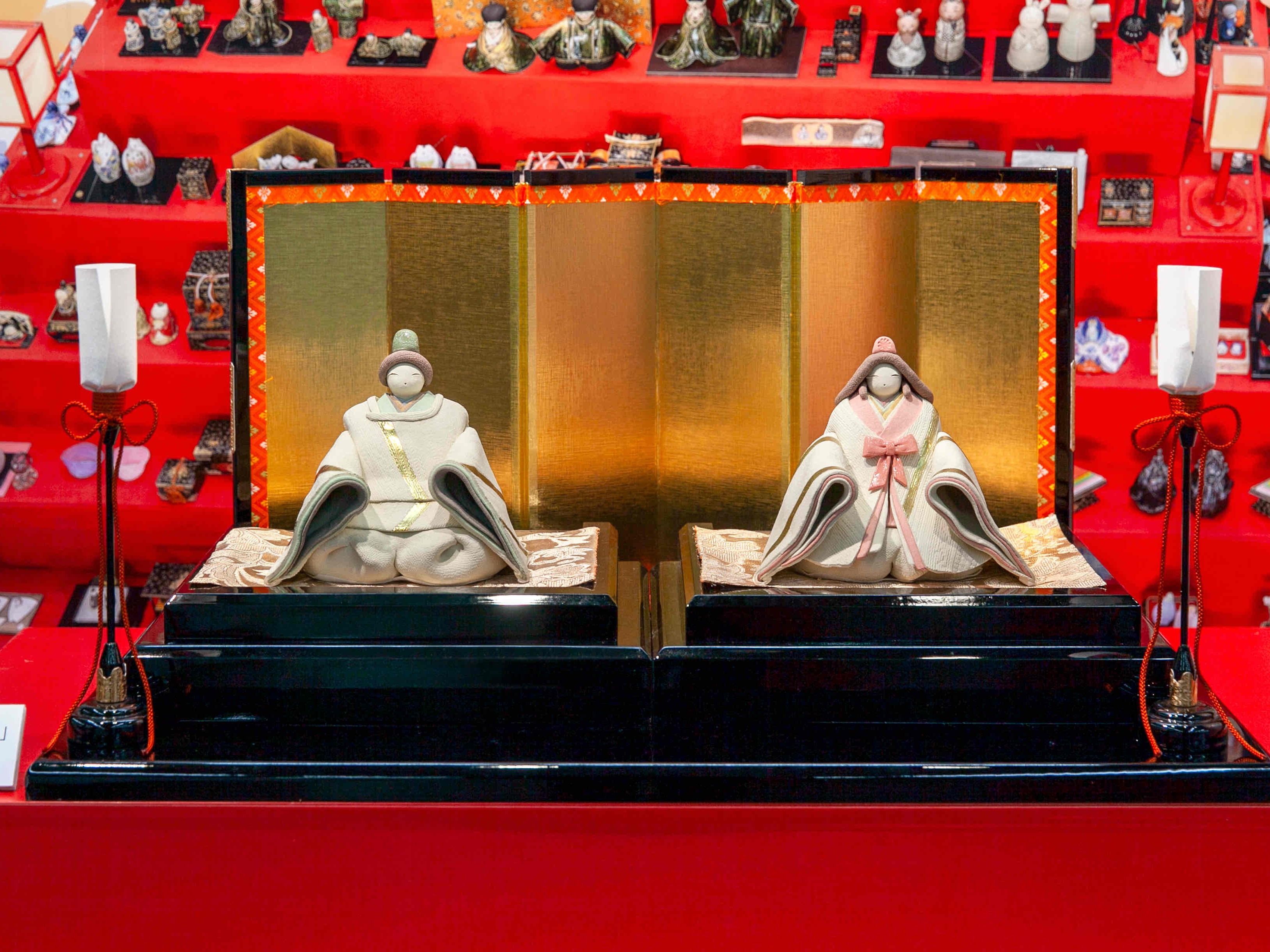 最上段のお雛様（亀井桂子氏作）