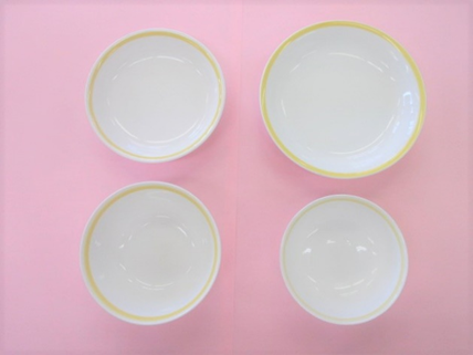 写真:左上「小皿」、右上「大皿」、左下「茶碗・汁碗」、右下「小学校低学年茶碗」