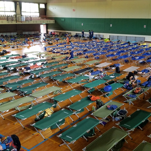 体育館.jpg 体育館.jpg