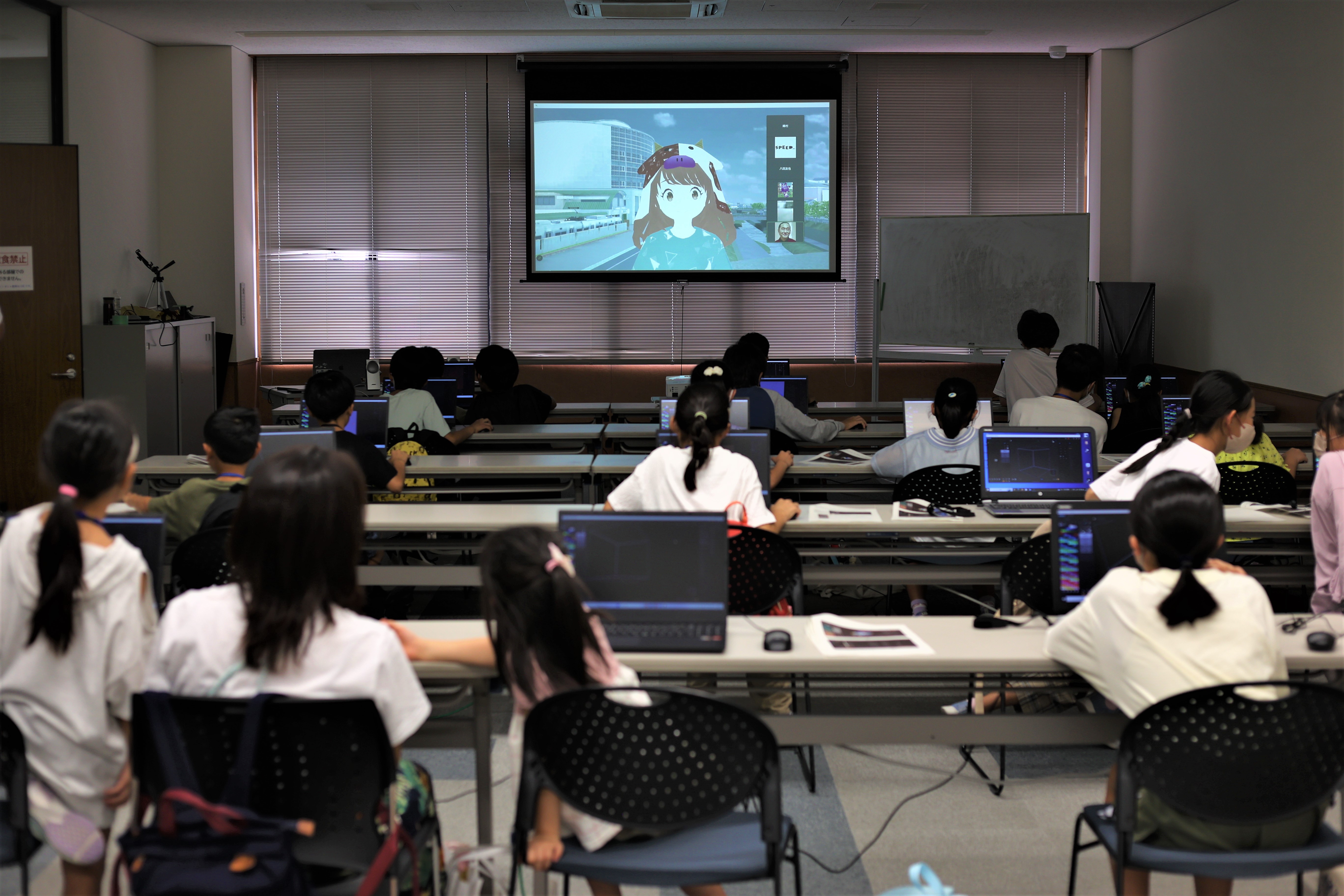 講座写真 中島みるく先生登場